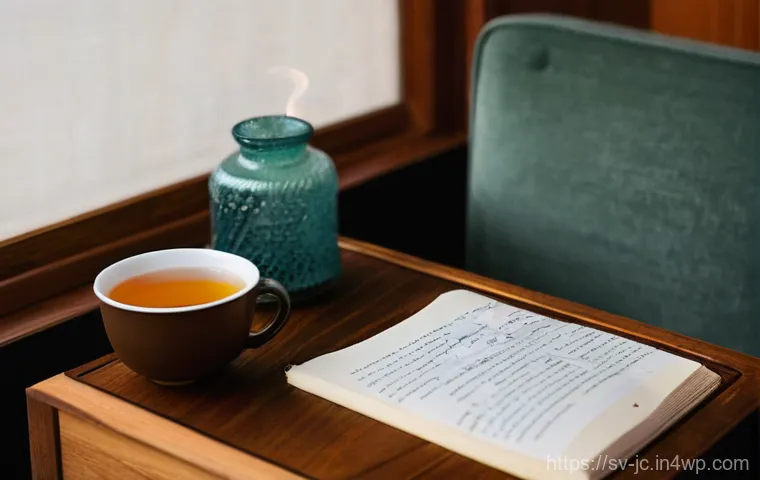 자기 대화 개선을 위한 개인적 경험 - **Prompt 1: Observing the Inner Critic from a Peaceful Distance**
    "A serene, medium-shot portrai...